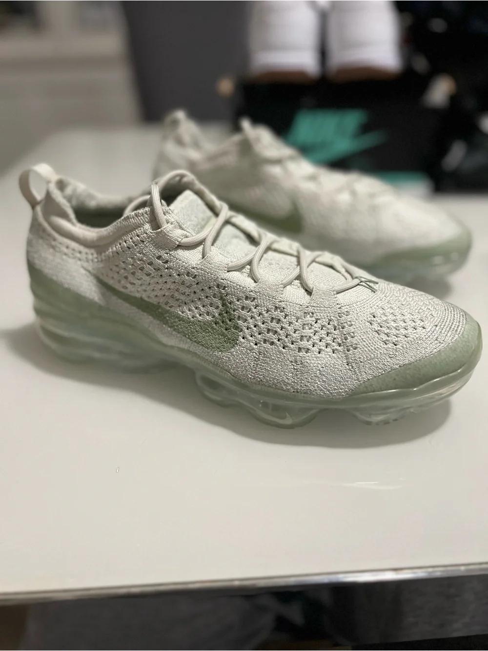 NIKE VAPORMAX MEN SZ 10